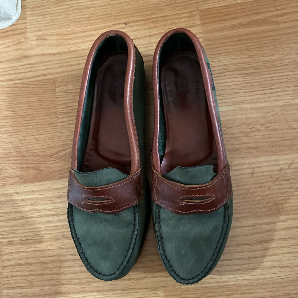 Mushrooms slide on shoes